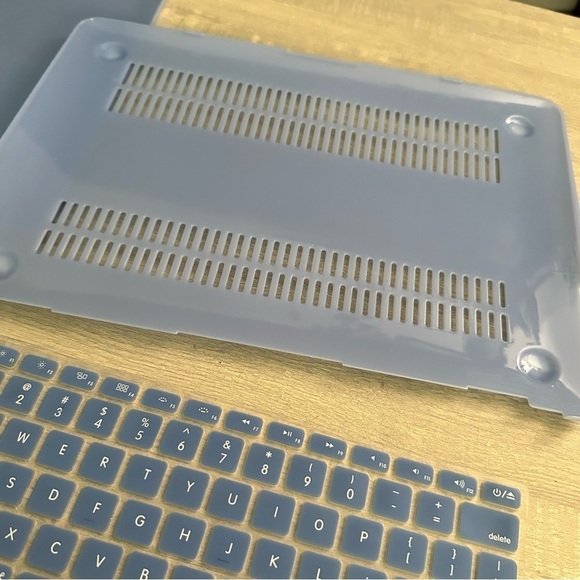 LIGHT Blue Apple 13 inch Set - Picture 3 of 4